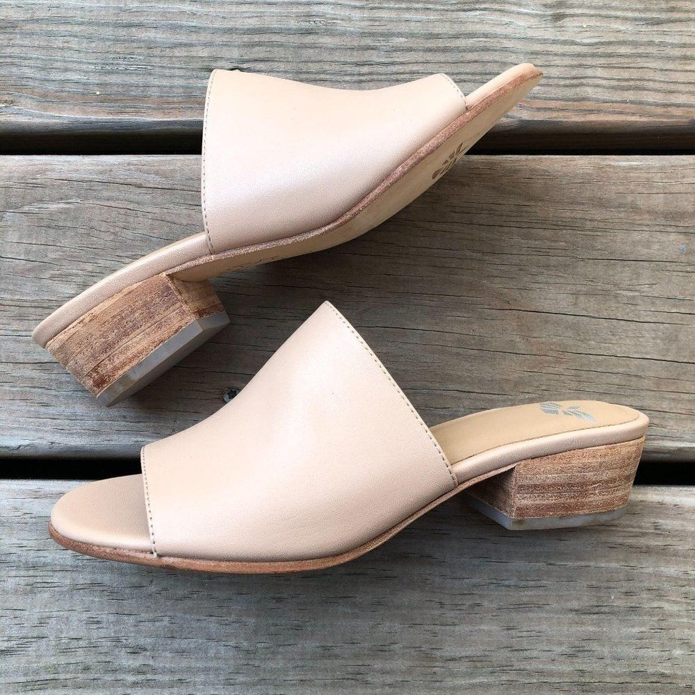 Womens
Fortress of Inca Blush Rachel Slide Sandals